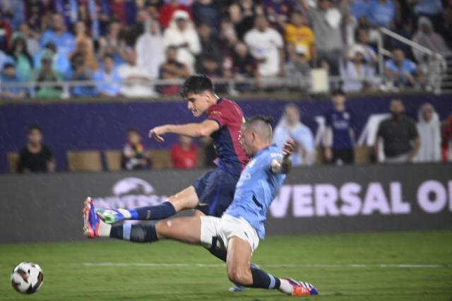 弗利克带“婴儿巴萨”赢了曼城，他比哈维还养成系？