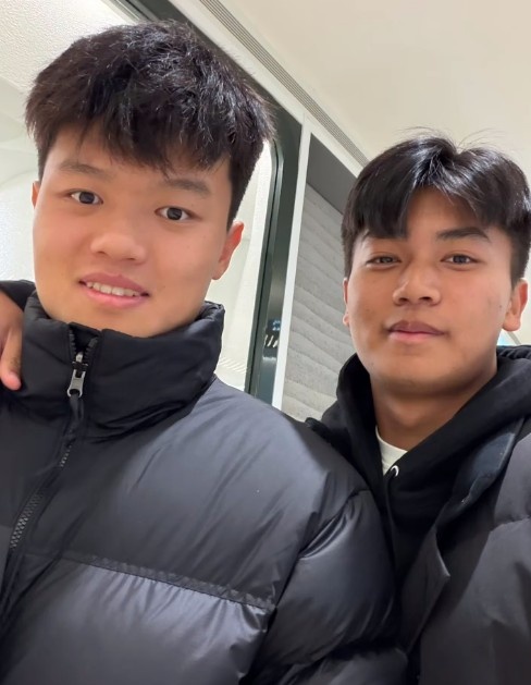 开云入口-蒯纪闻晒与杨希合照：欢迎新队友、老朋友